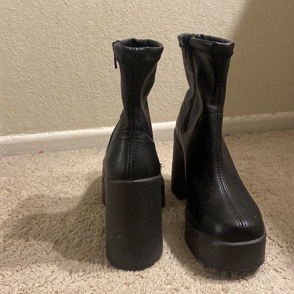 Mid ankle boots, only worn very little. - Picture 3 of 3